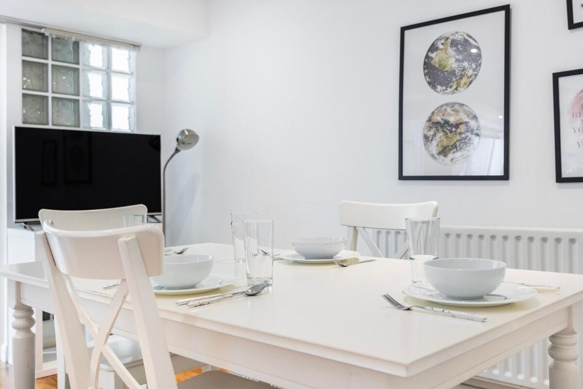 Apartamento Near Kings Cross,2bd Private Balcony, Easy Grocery *